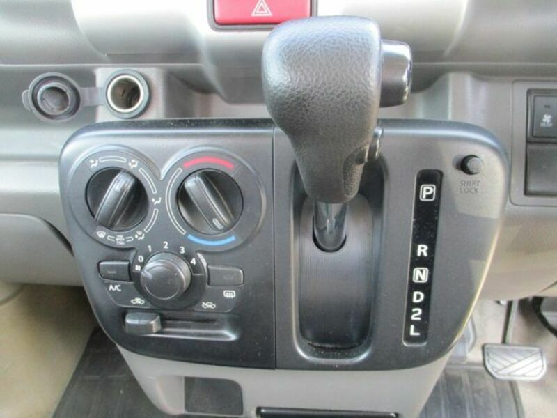 MINICAB VAN
