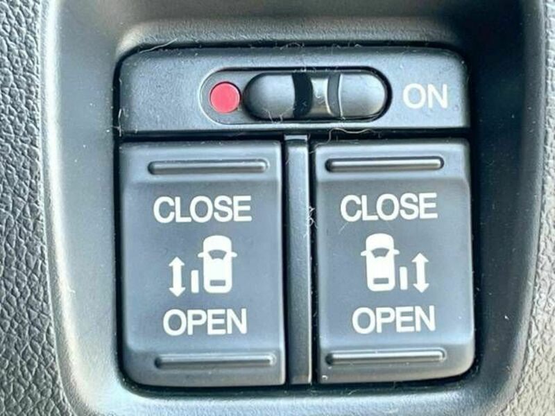 N BOX