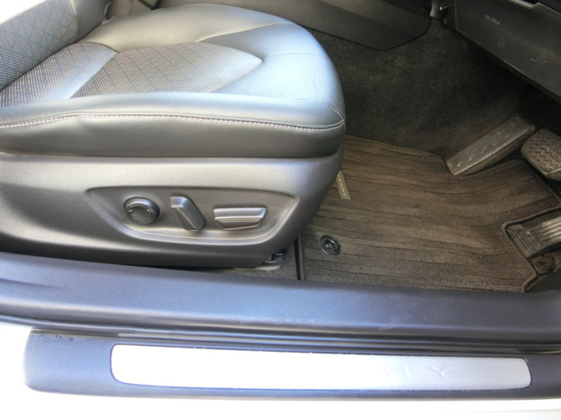 CAMRY-12