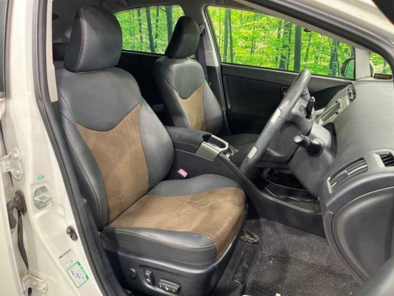 PRIUS-8