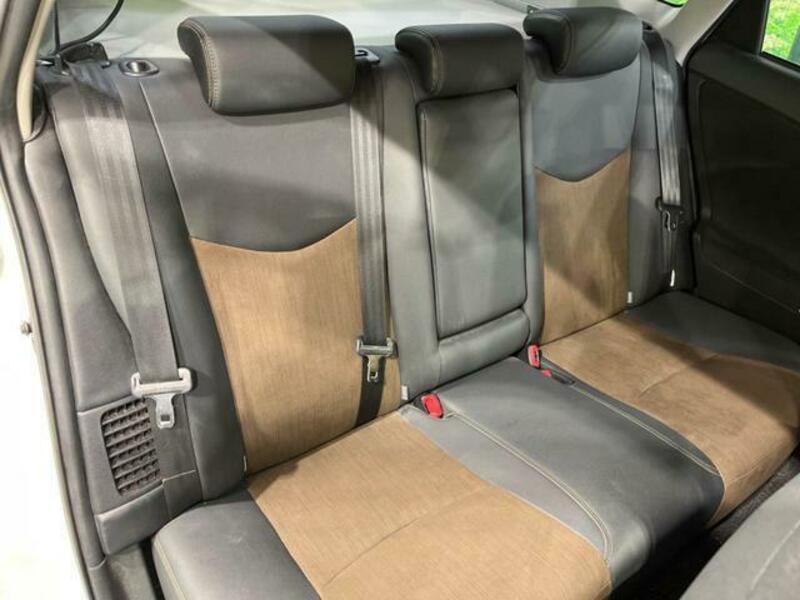 PRIUS-9