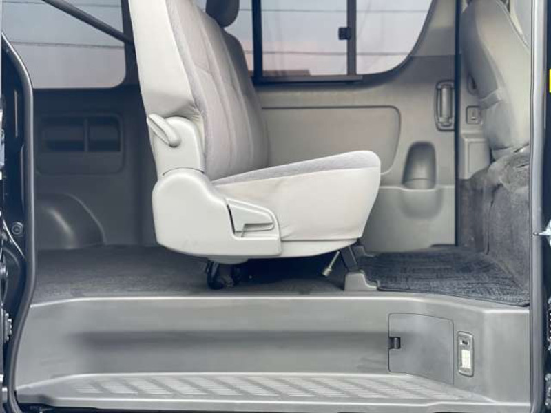 HIACE VAN-12