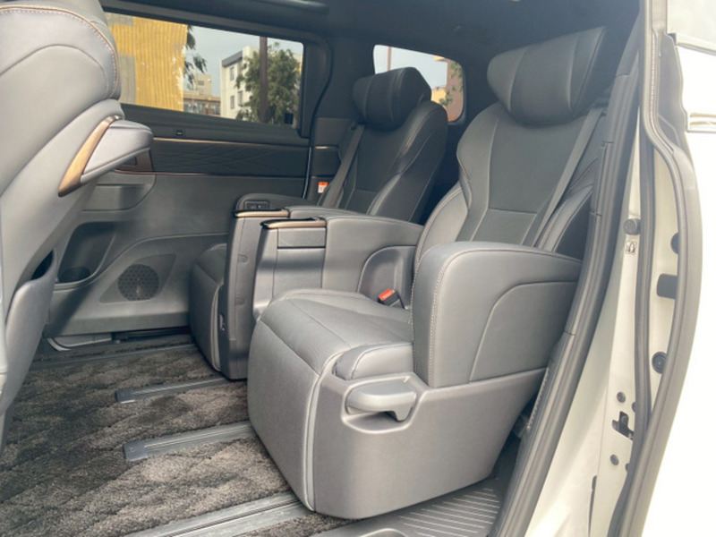 ALPHARD-12