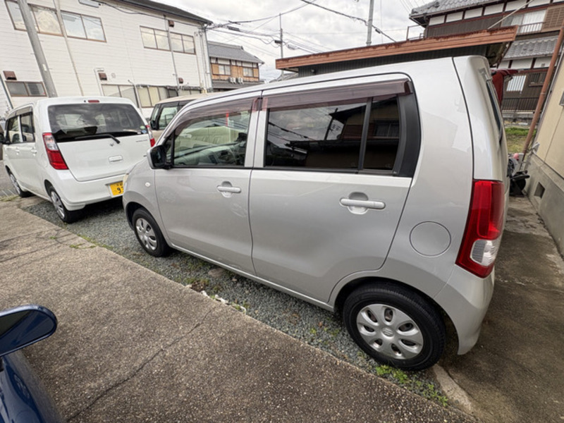WAGON R-8