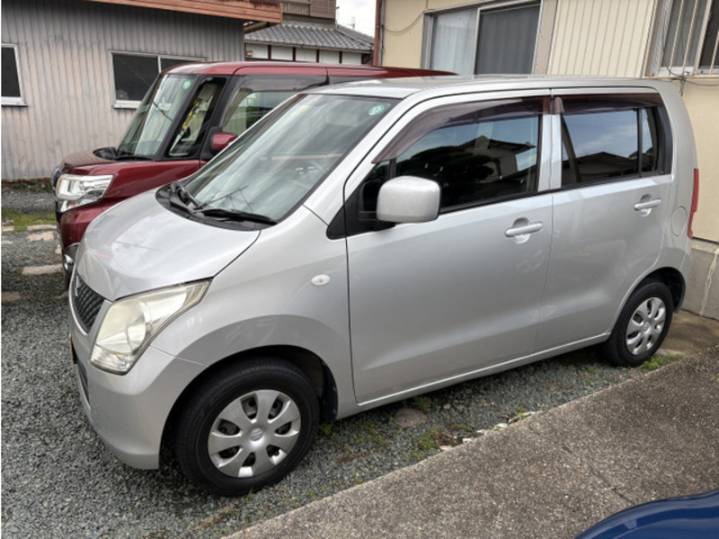 WAGON R-9