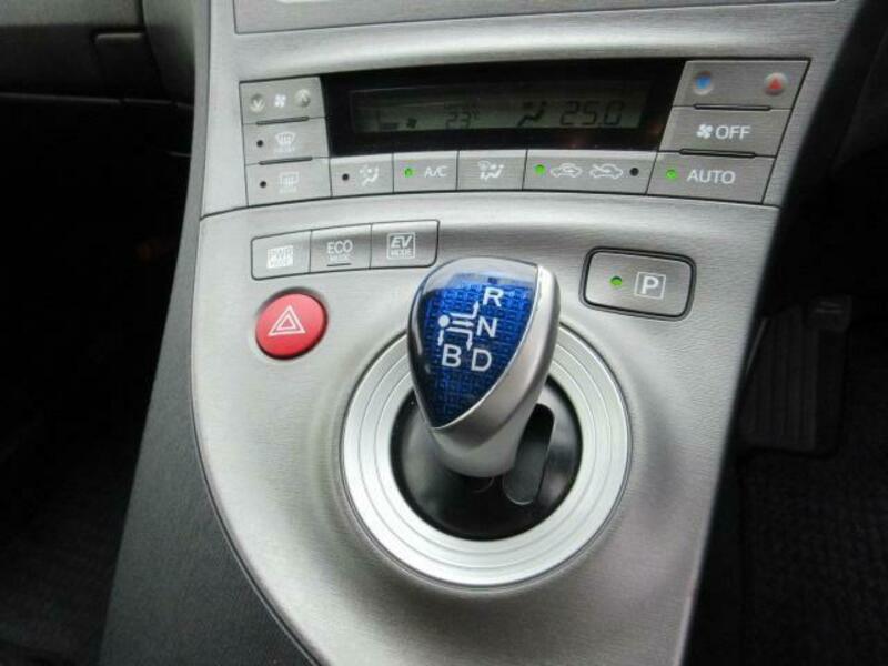 PRIUS-14