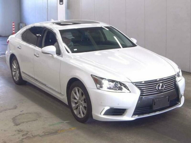 LEXUS LS