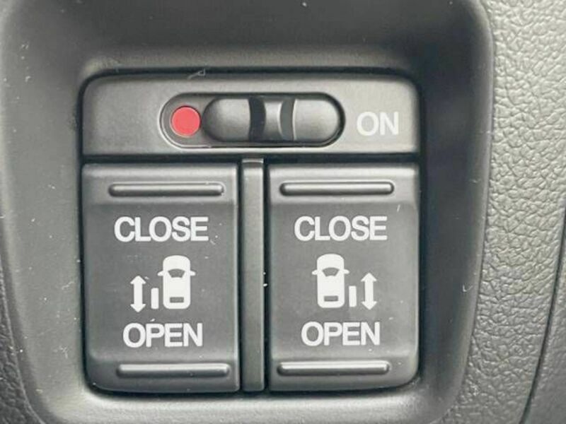 N BOX