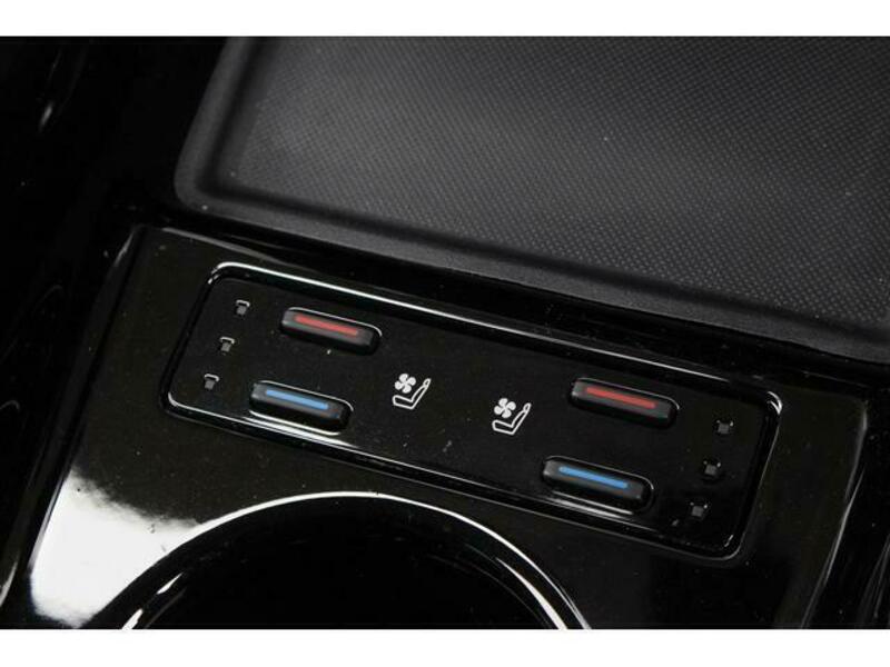 PRIUS PHV-16