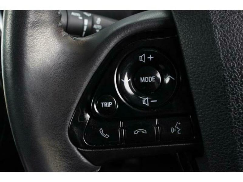 PRIUS PHV-17