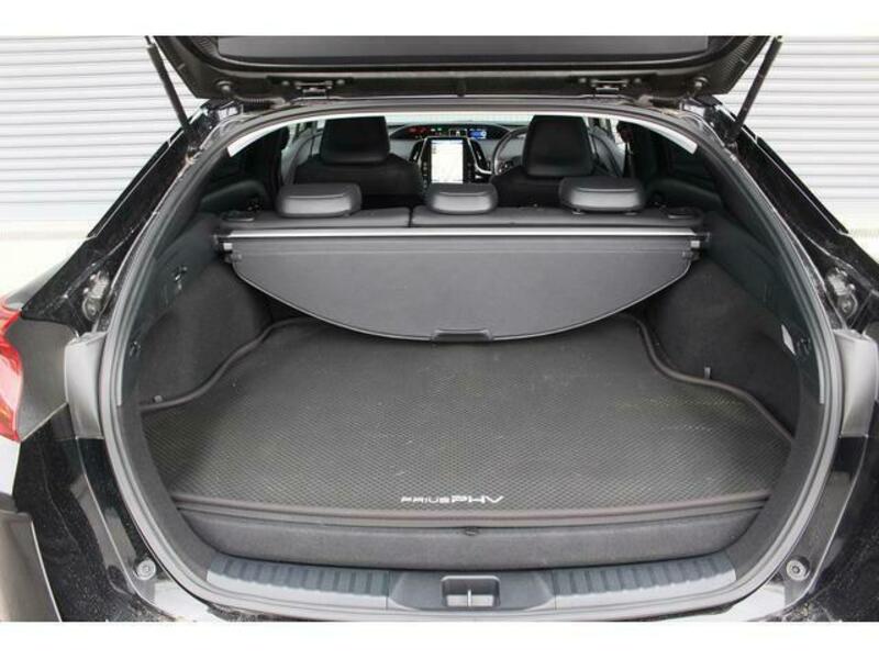 PRIUS PHV-8