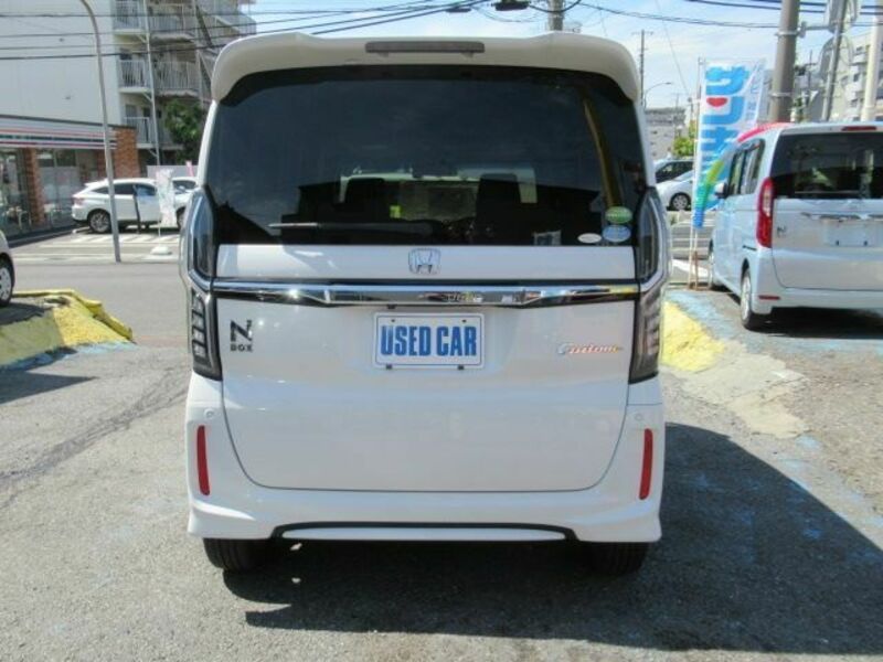 N BOX CUSTOM