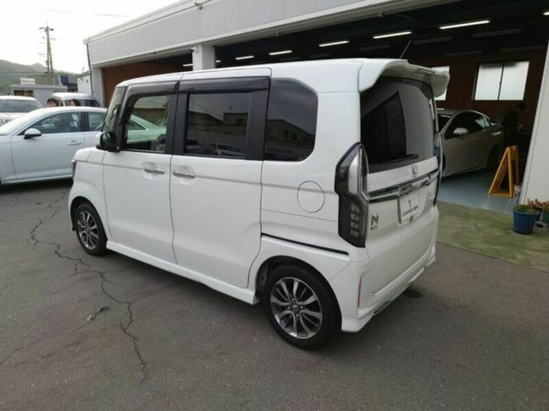 N BOX CUSTOM-2