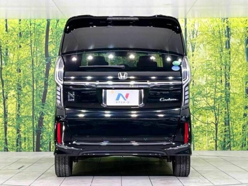 N BOX CUSTOM