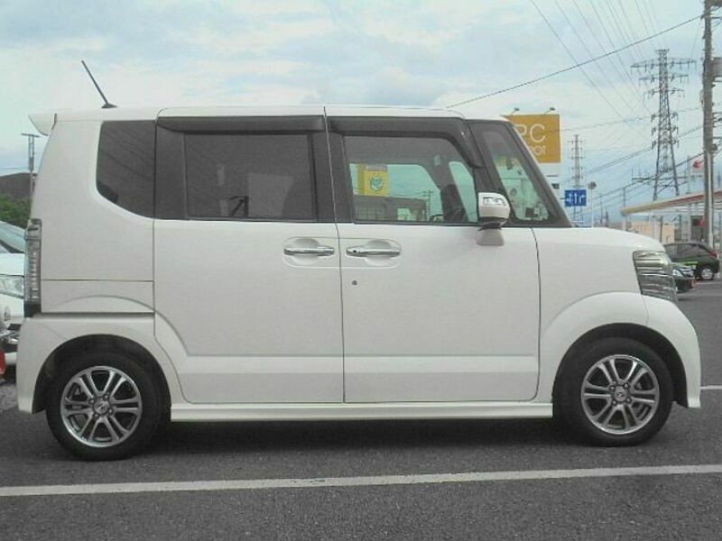 N BOX CUSTOM