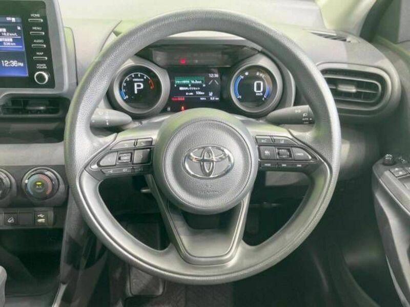 YARIS CROSS