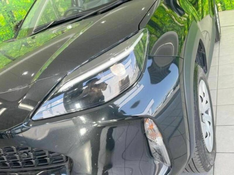 YARIS CROSS