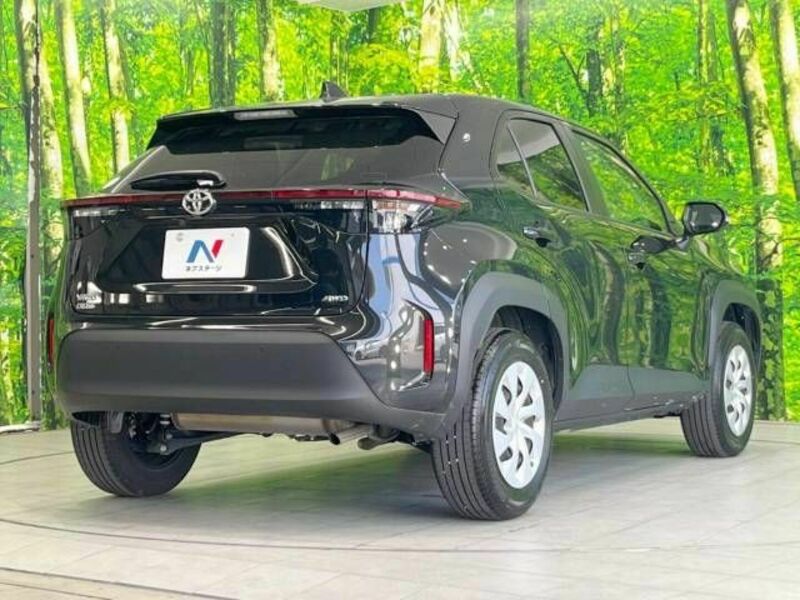 YARIS CROSS
