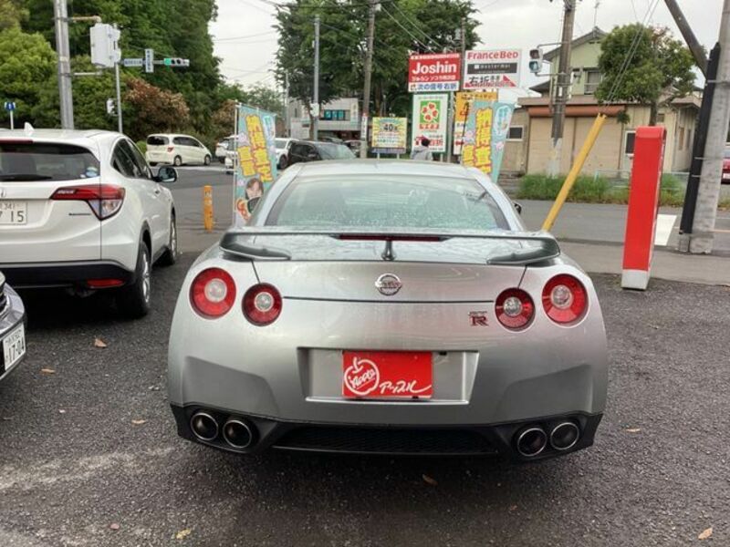 GT-R