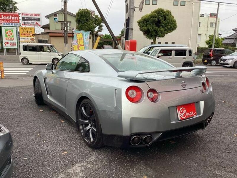 GT-R