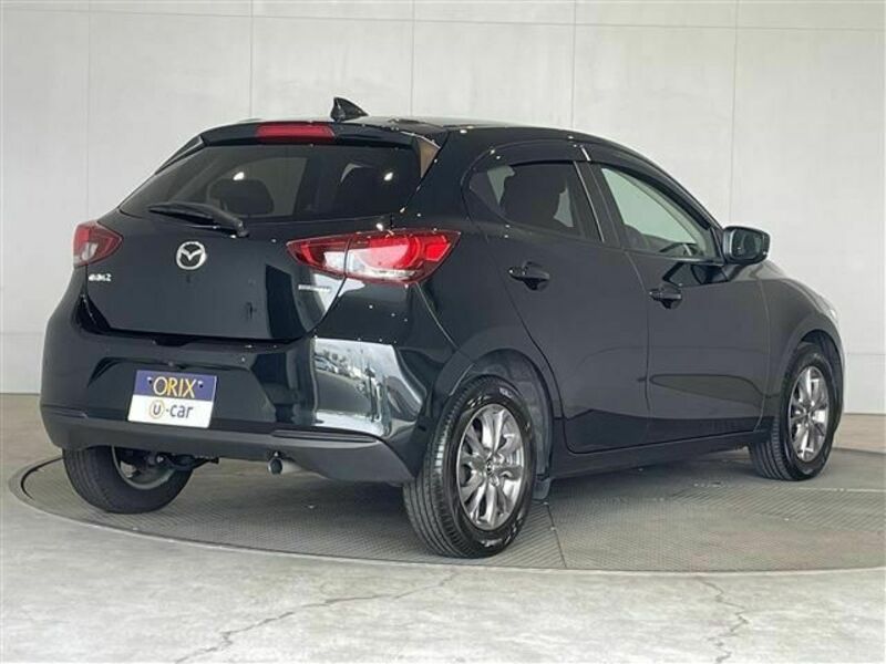 MAZDA2