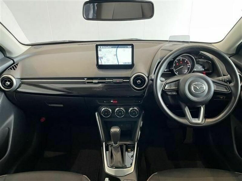 MAZDA2