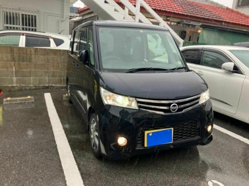 NISSAN ROOX