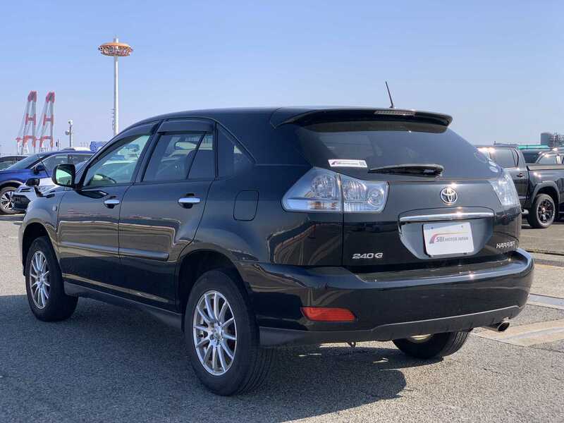 TOYOTA　HARRIER