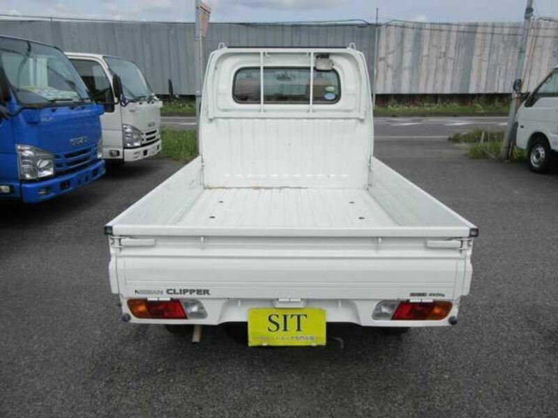 CLIPPER TRUCK