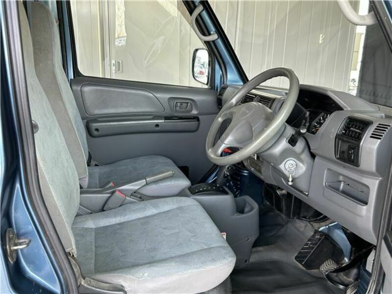 CLIPPER VAN