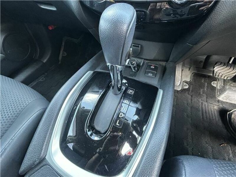 X-TRAIL-11