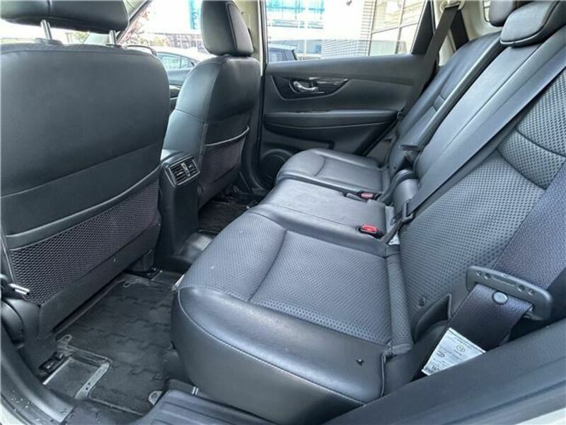 X-TRAIL-18