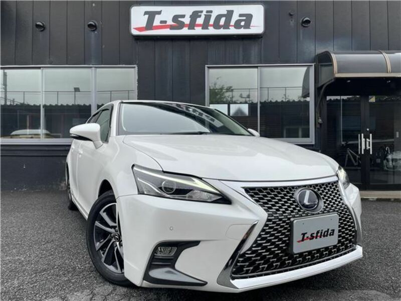 LEXUS　CT