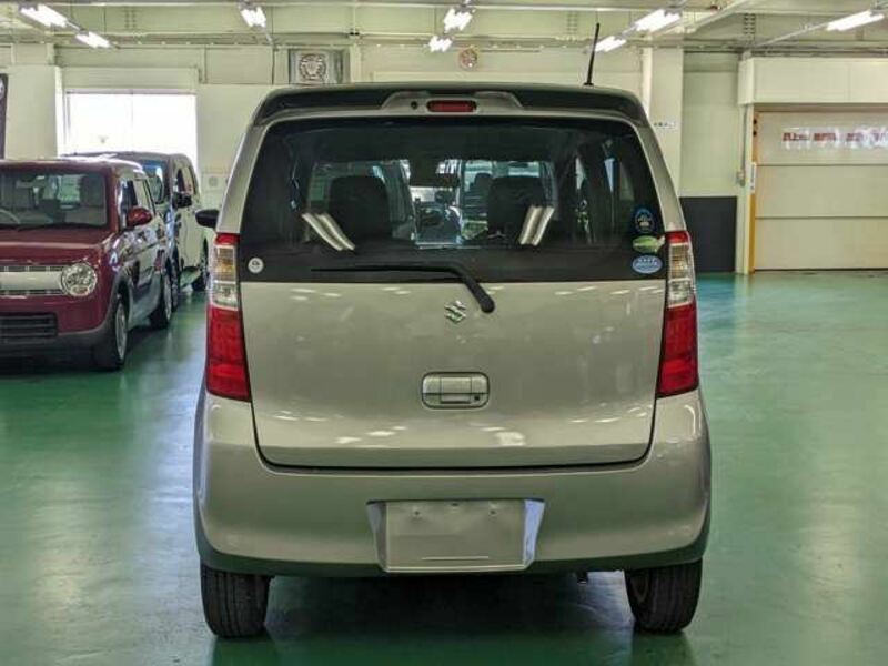WAGON R