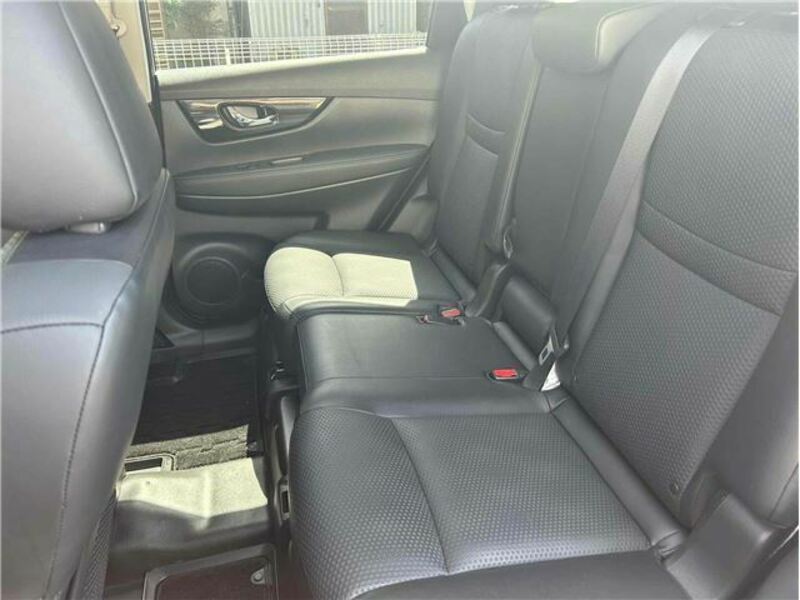 X-TRAIL-25