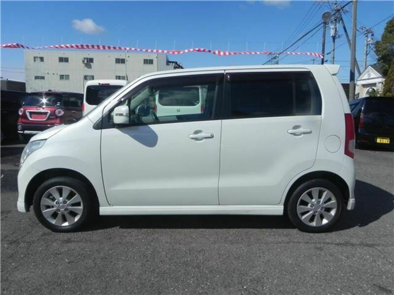 WAGON R-12