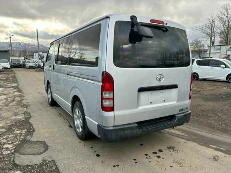 HIACE VAN