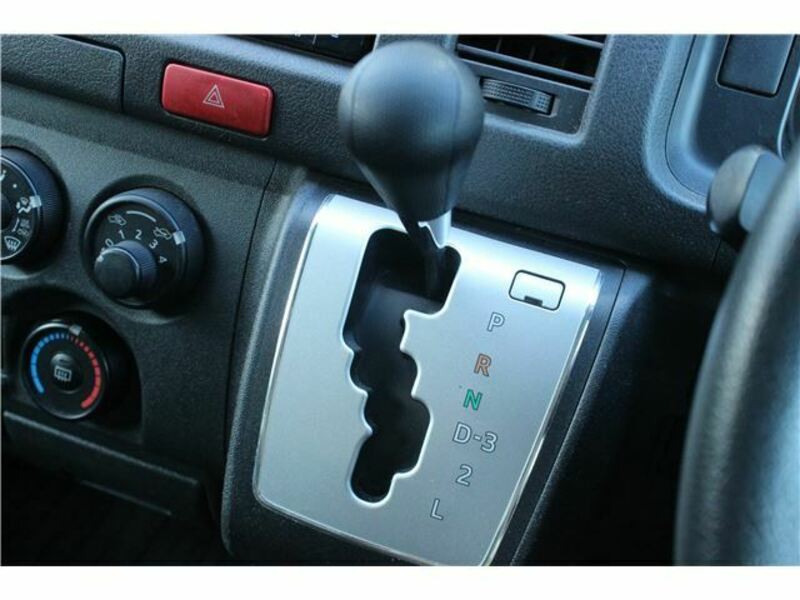 HIACE VAN-24