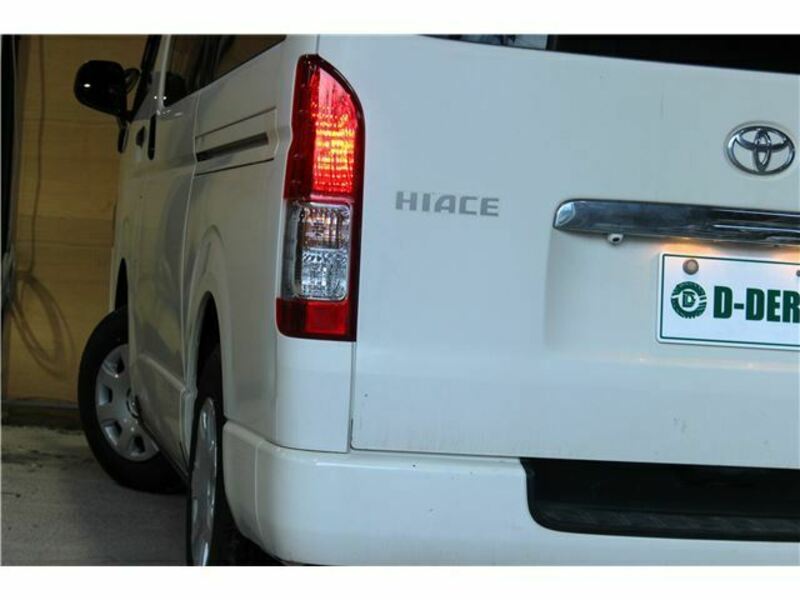 HIACE VAN-40