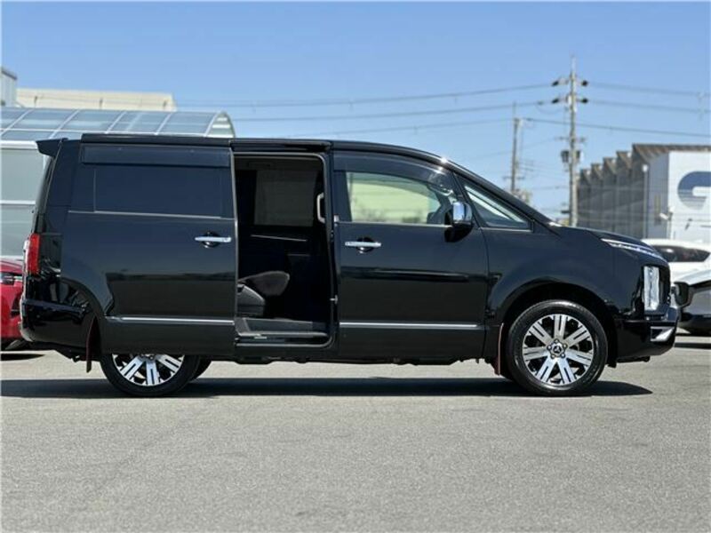 DELICA D5