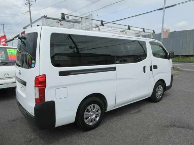 NV350 CARAVAN-10