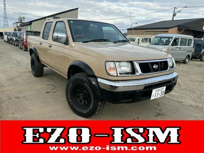 NISSAN　DATSUN