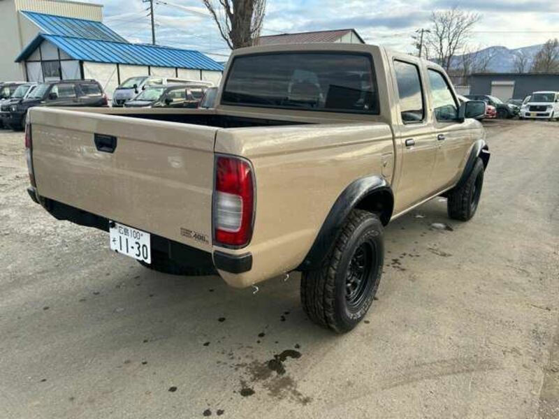 DATSUN-8