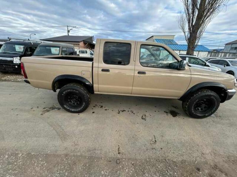 DATSUN-9