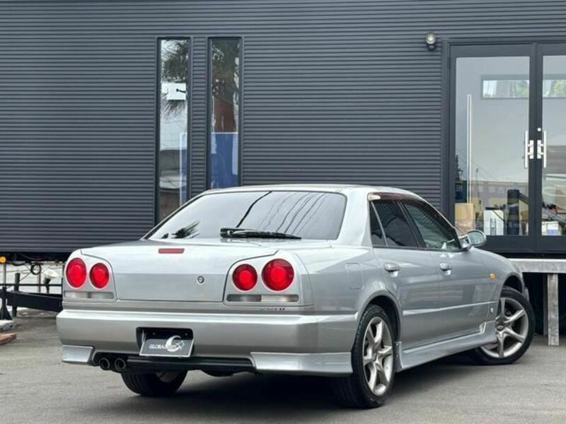 SKYLINE-1