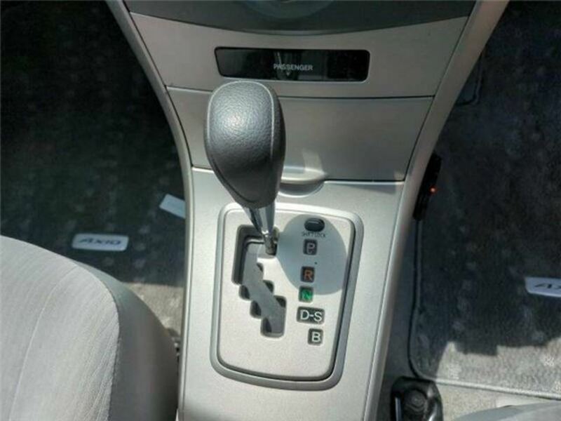 COROLLA AXIO