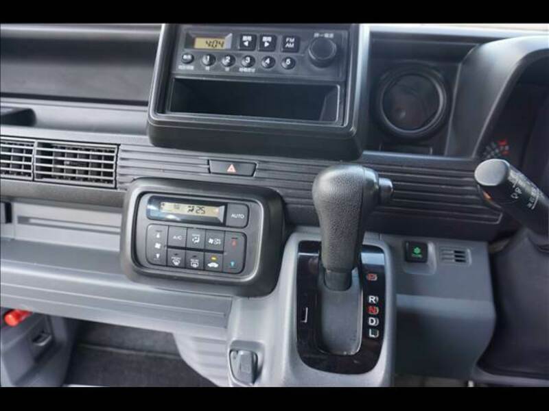 N-VAN-15