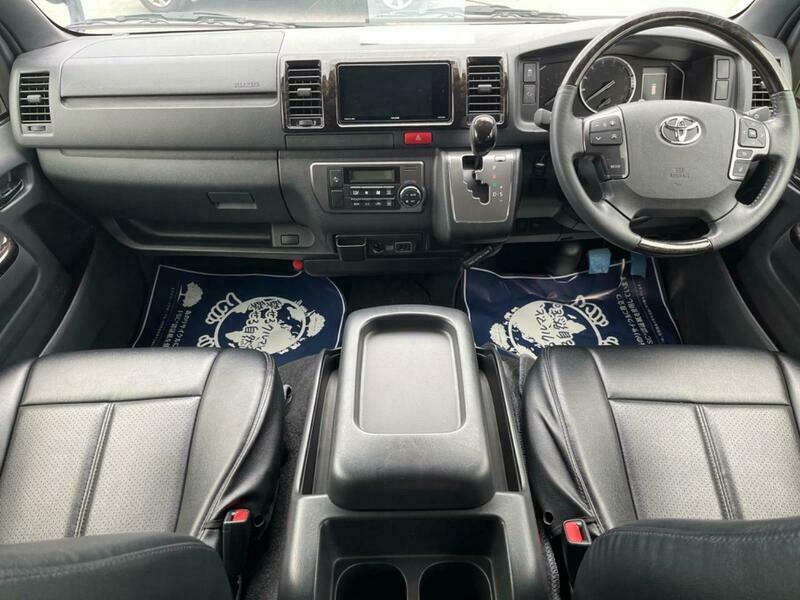 HIACE VAN