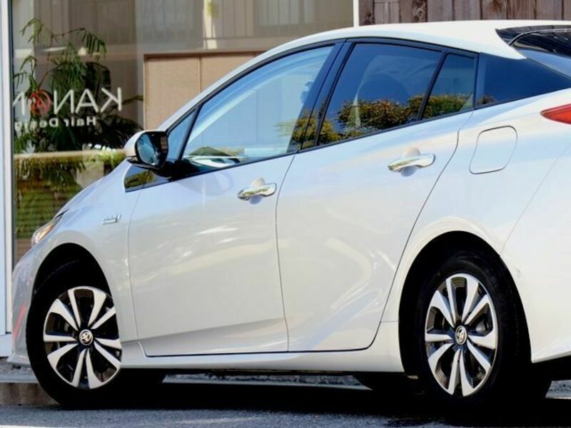 PRIUS PHV-9