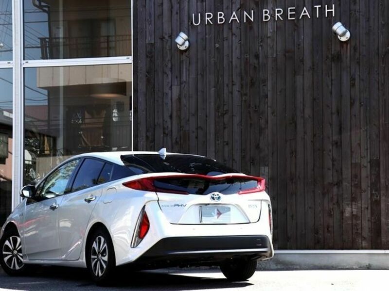 PRIUS PHV-10